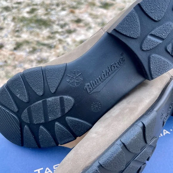 NEW Blundstone® BL1974 Ankle Chelsea Boot - Picture 2 of 12